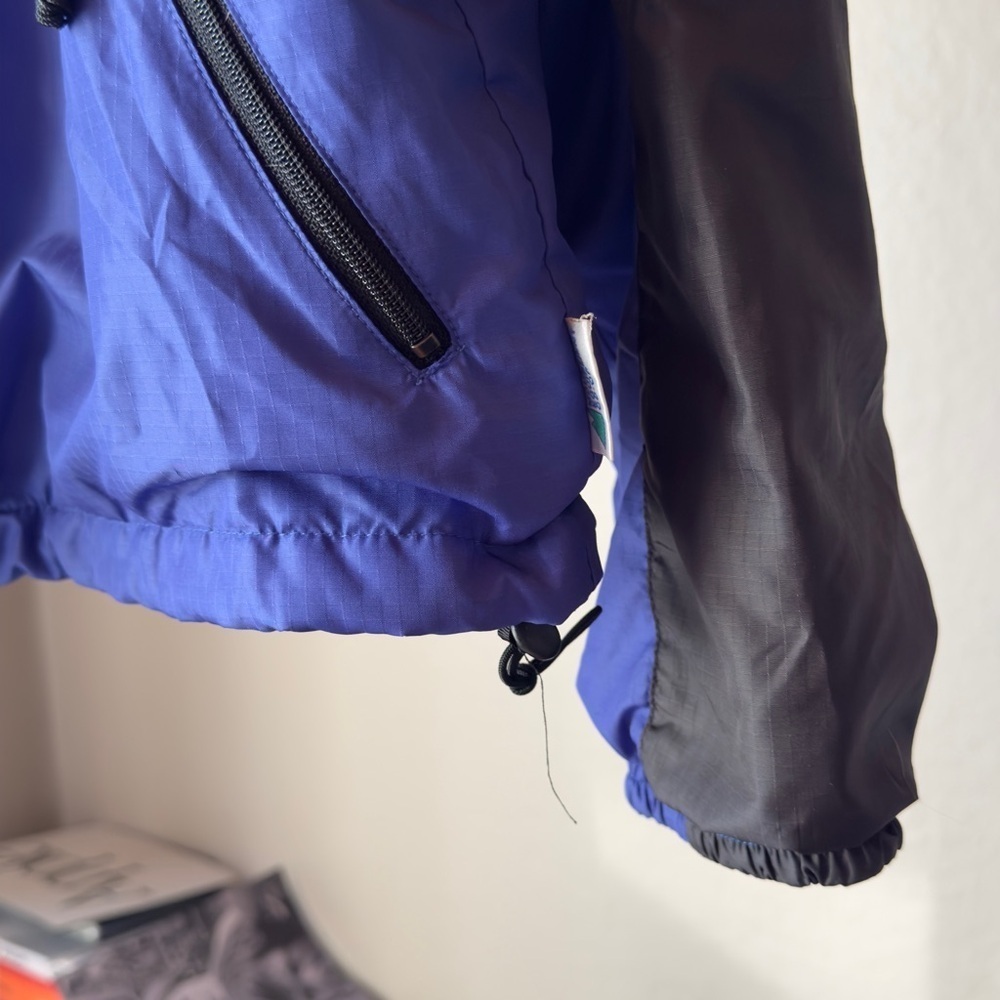 Vintage MEC Full Zip Insulated Jacket - Picture 4 of 15